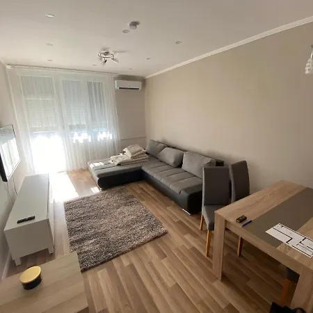 M3 Zuglo Appartamento Budapest
